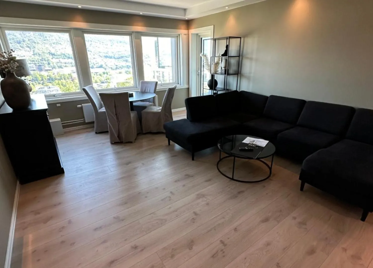 Leilighet Med Nydelig Utsikt Over Bergen Norway